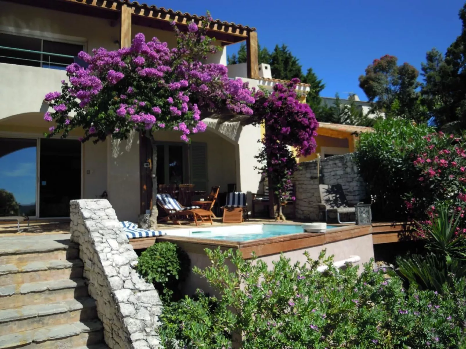 Pont de bateau, Meerblick mit privatem Pool