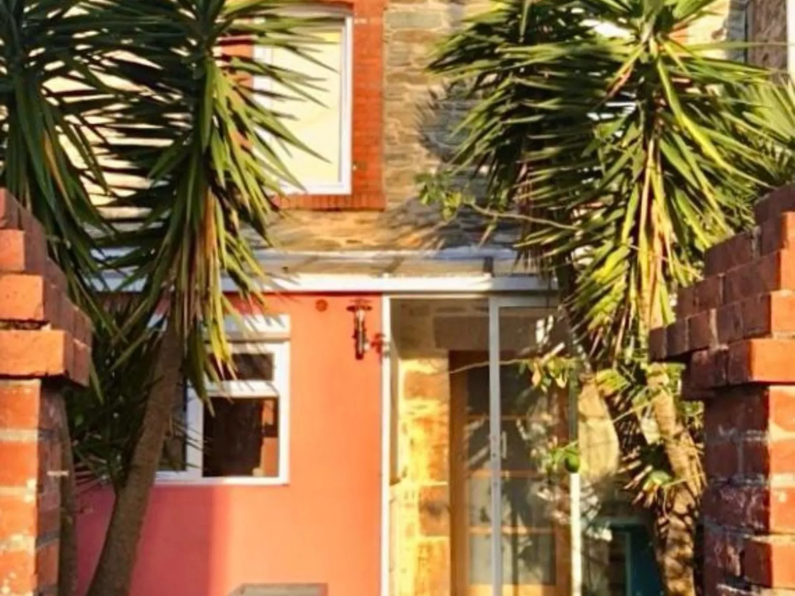 Stadthaus mit eigenem Garten und Grill