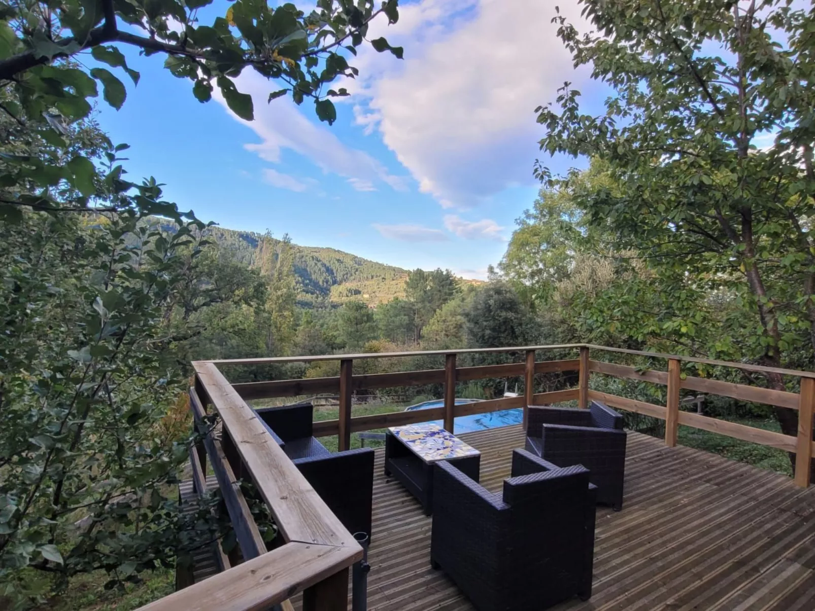 Steinhaus und Freischwimmbad, 4 Betten, 2SZ