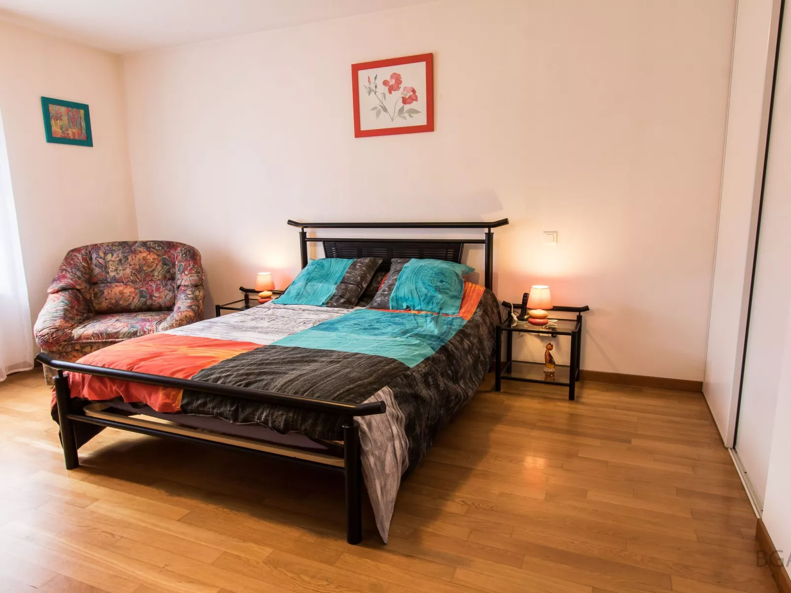 Steinhaus in ländlicher Umgebung mit Pool