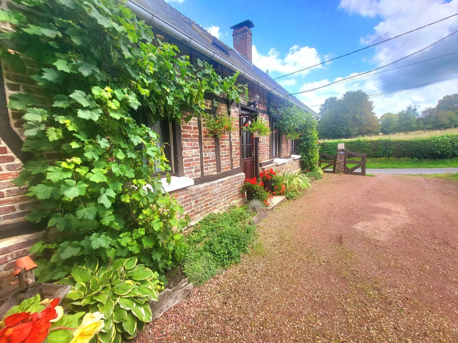 Charmantes Ferienhaus in idyllischem Dorf - Beau Village
