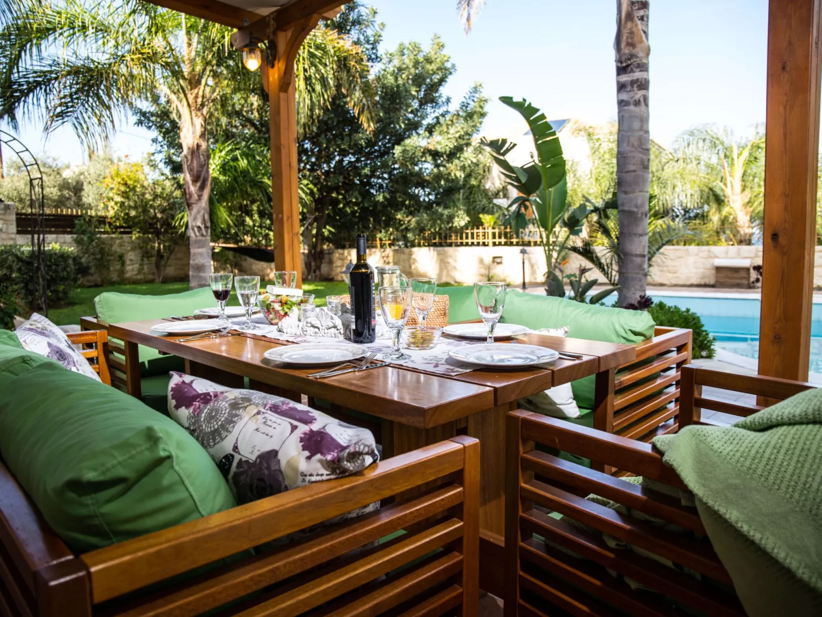 Ferienvilla mit Garten, Grill und Terrasse