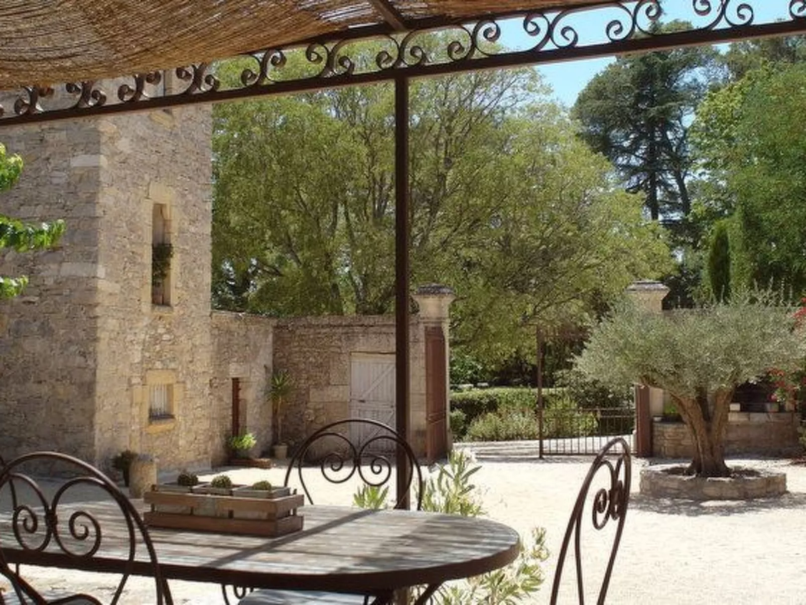 Domaine "Suite Margot" mit Infinity-Pool