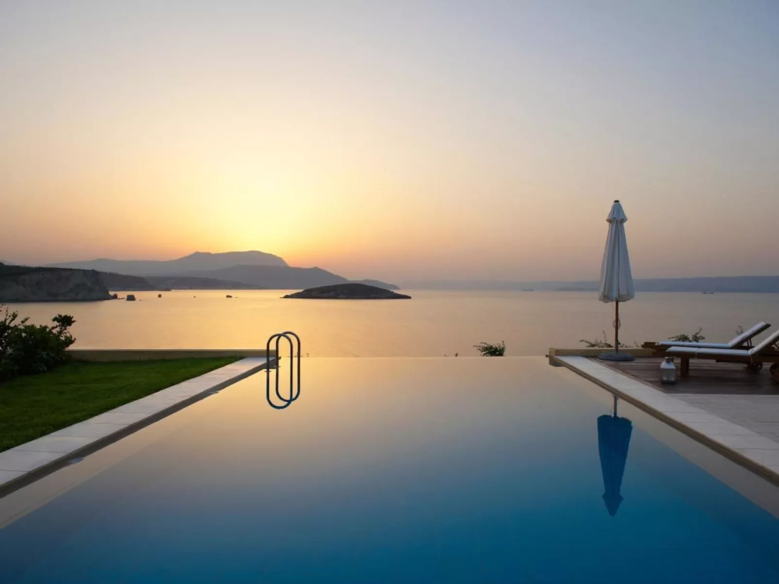 Anemos Villa Ferienhaus Aussicht Gemütlicher beheizter Pool