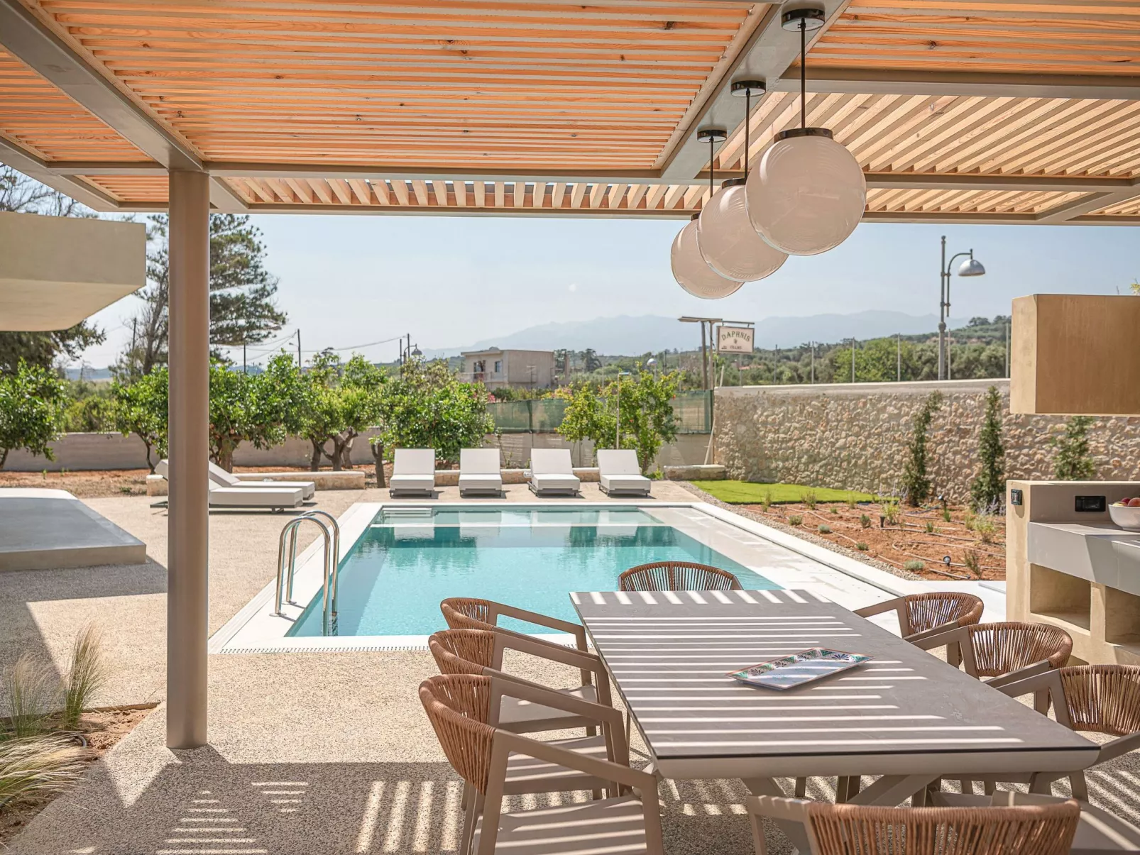 "Villa Portokalea", direkt am Meer