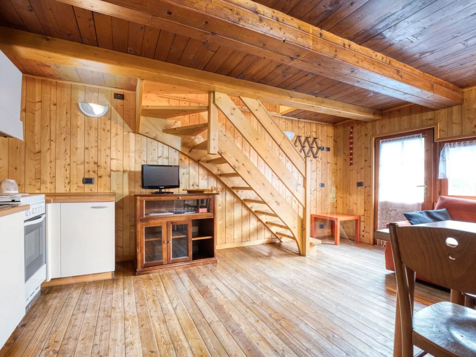 Wohnung im Dorfzentrum Ronco 3