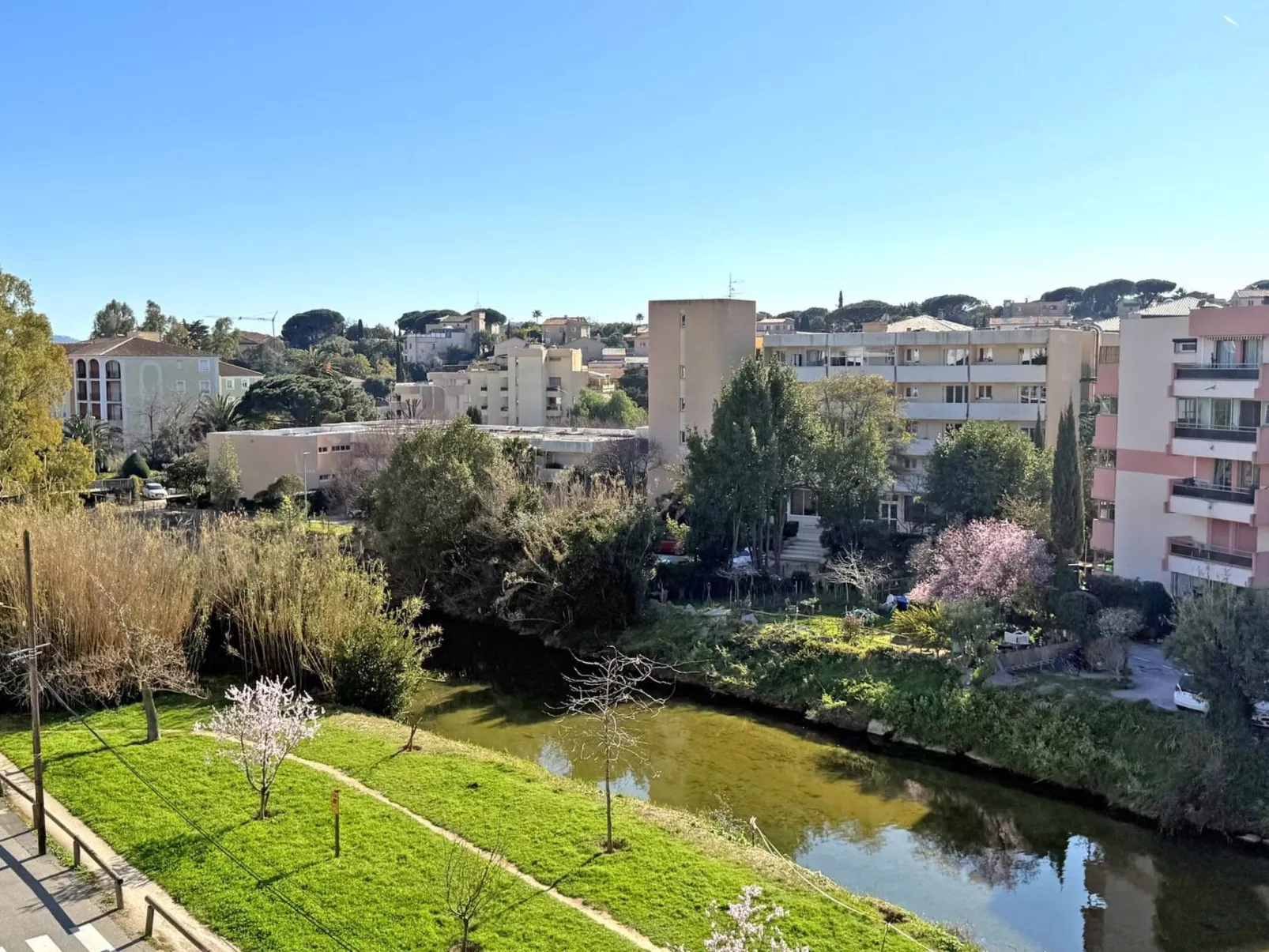 Appt T3 - Clim - Vue fleuve - Sainte Maxime
