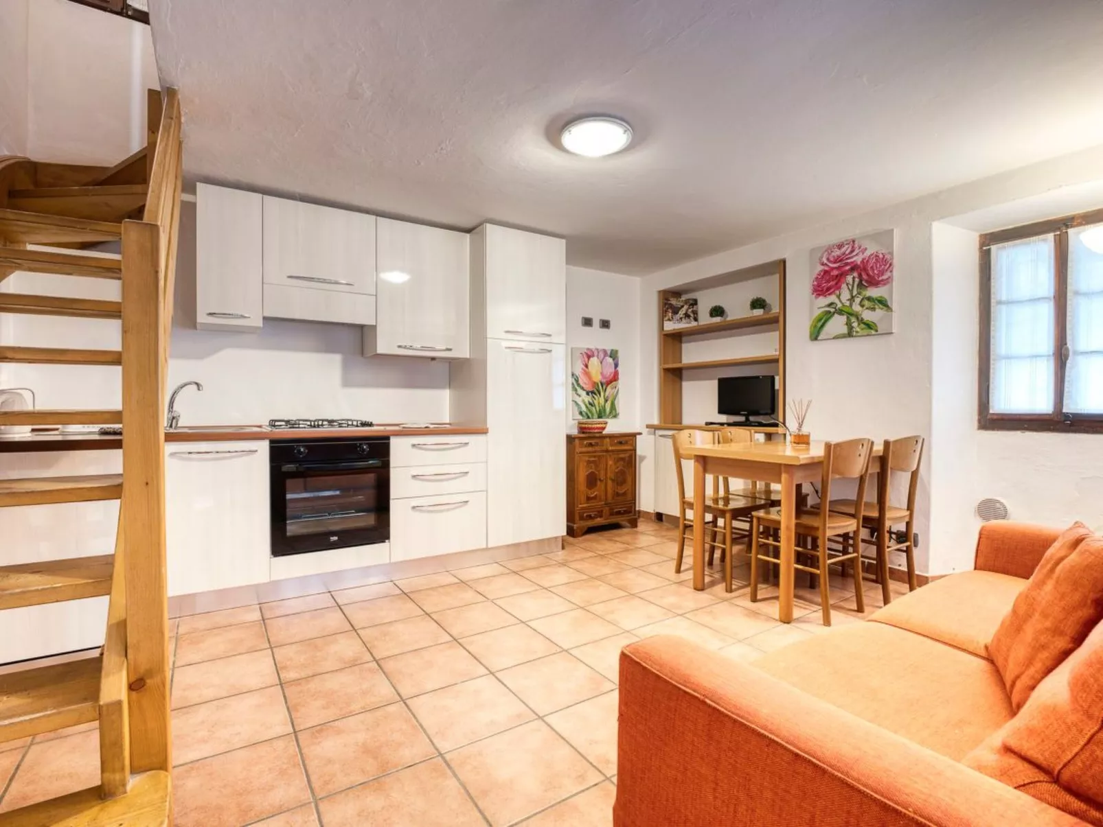 Wohnung im Dorfzentrum Ronco 1