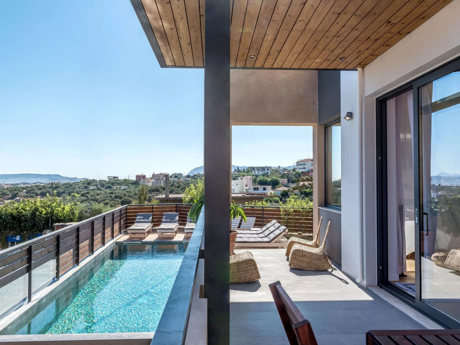 Ferienvilla mit beheiztem Pool und schöner Aussicht