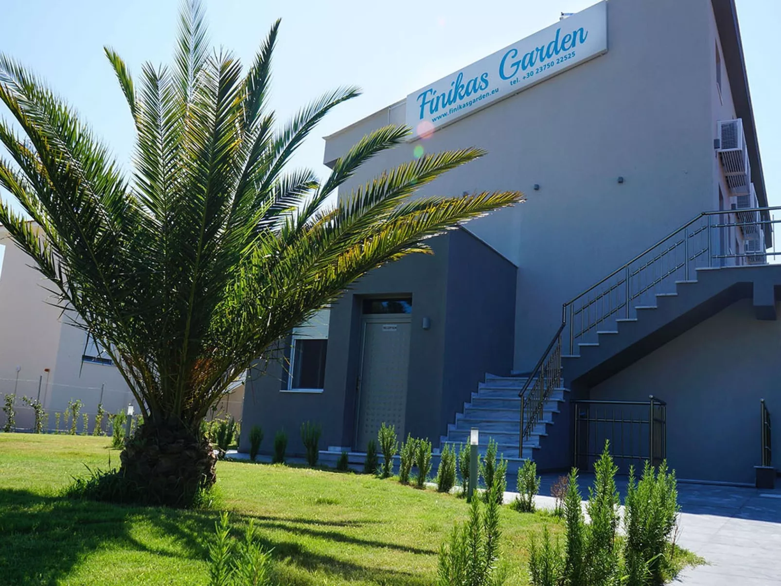 Finikas Garden Nikit