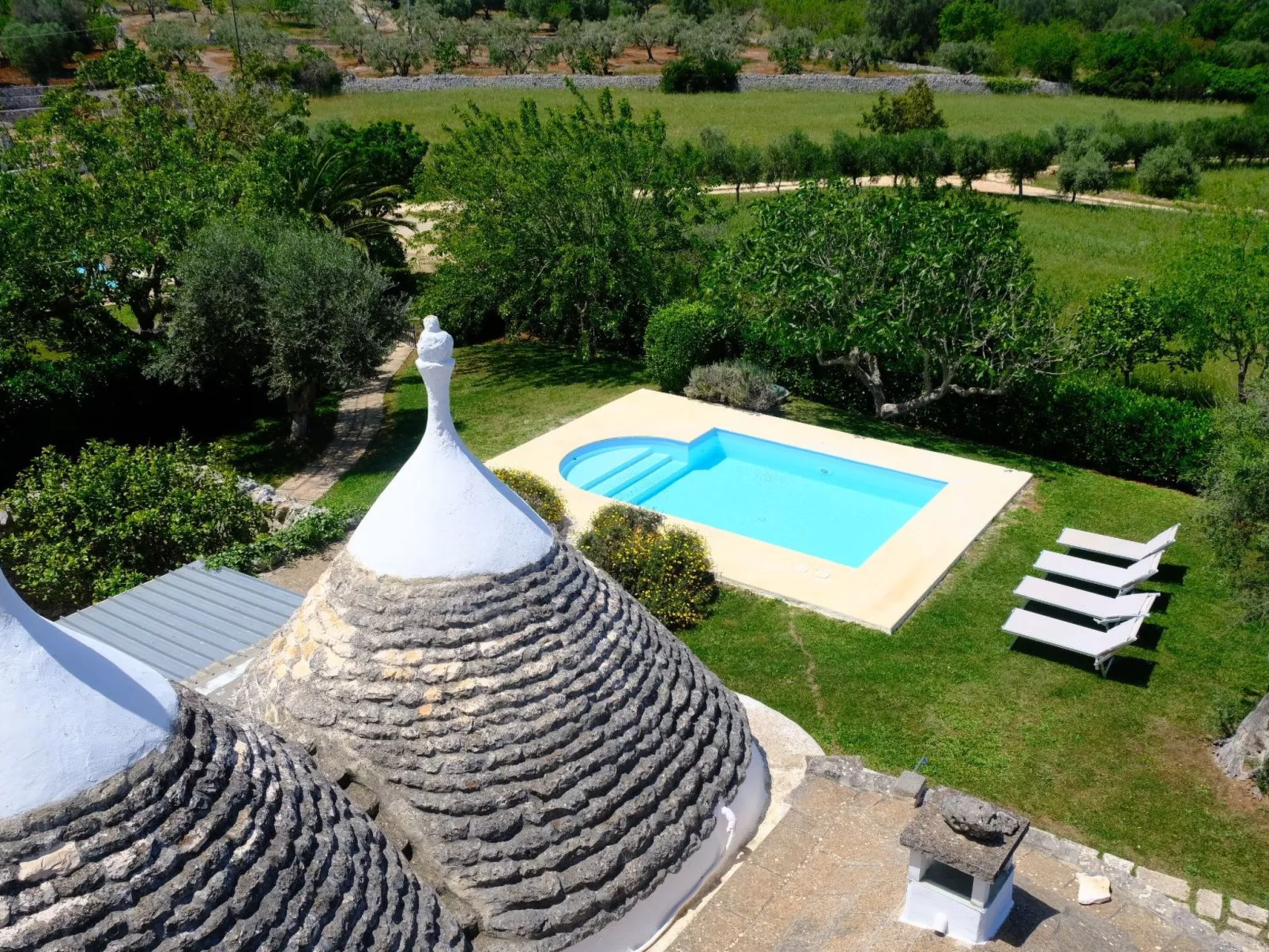 Trullo auf dem Lande in Ostuni mit privatem Pool