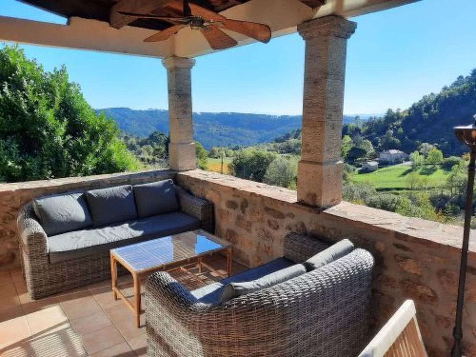 Klimatisiertes Ferienhaus mit Pool