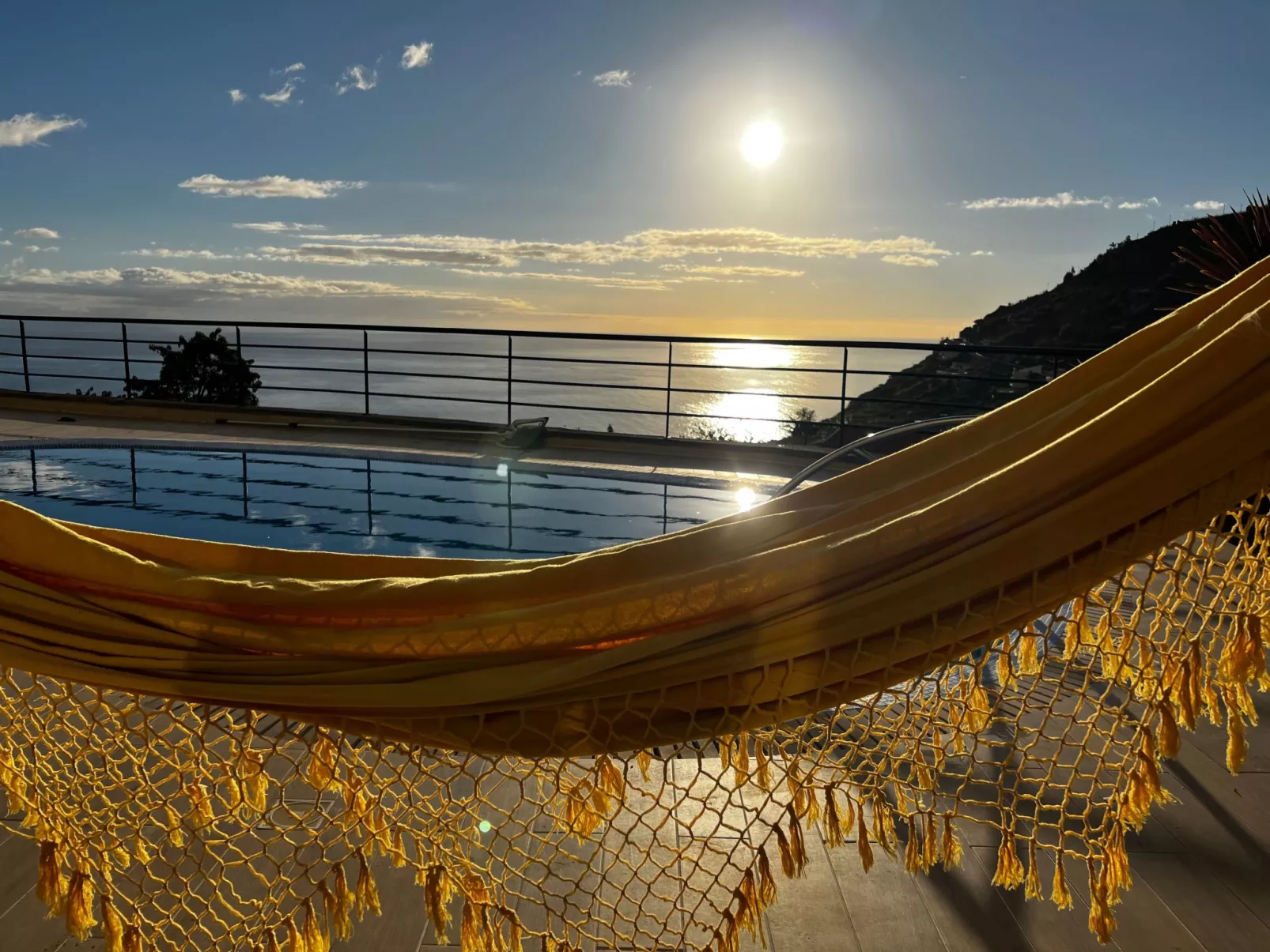 Luxuriöses Escape Village Calheta mit beheiztem Pool