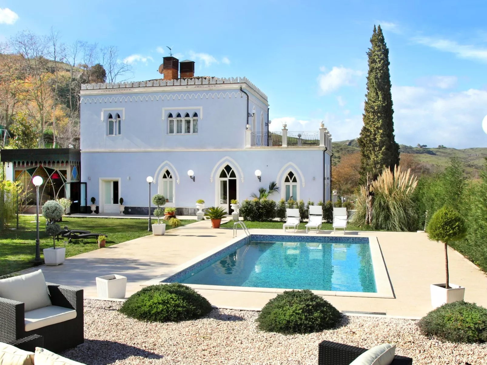 Geräumiges Ferienhaus mit Pool