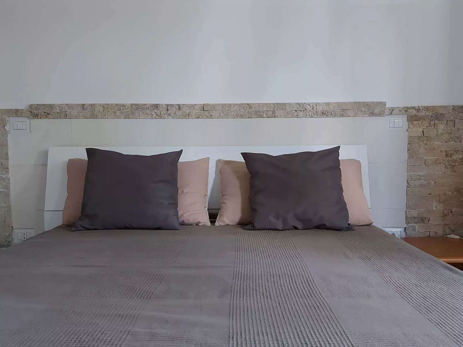 Villa Luigi, Unterkunft in der Villa, Parkplatz, Wallbox