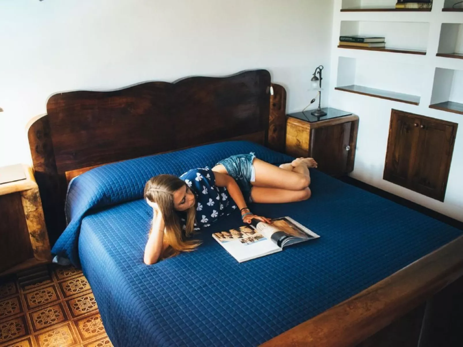 OWL Apartment - Pool - Ansichten - Kunst