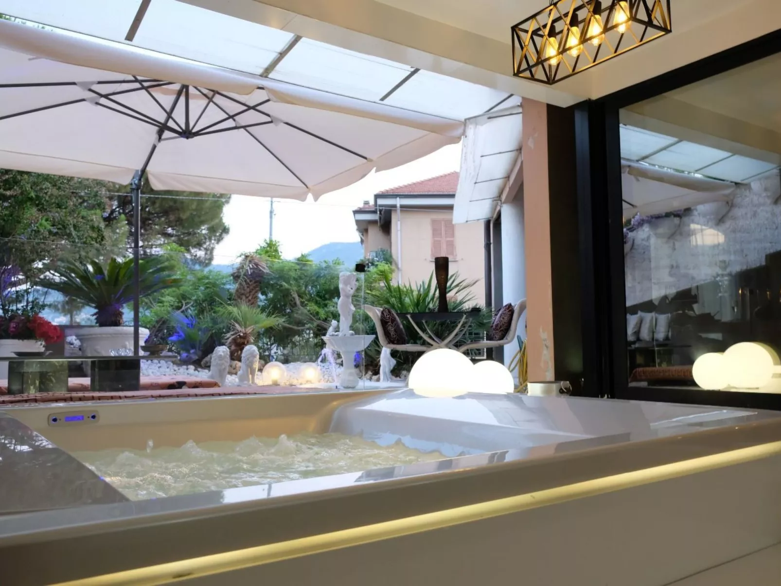 Last-Minute-Garten-Whirlpool der herrliche Lebensstil