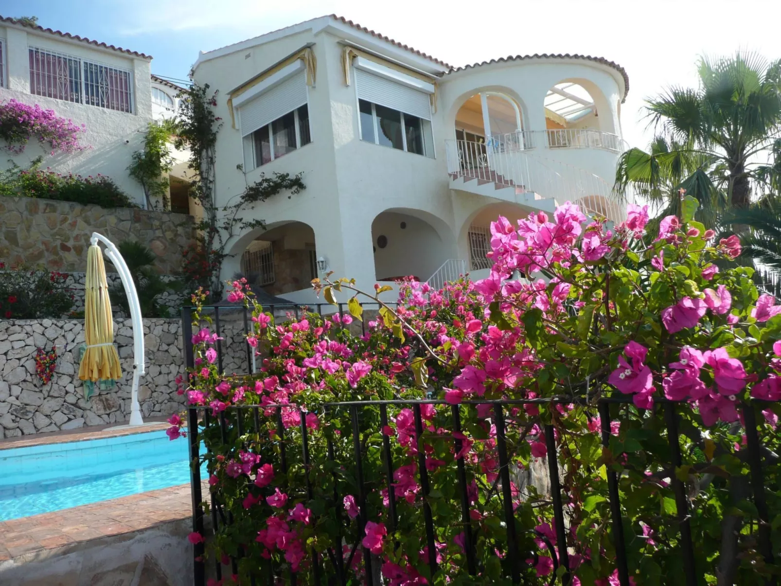 Wohnung in der ersten Etage mit privatem Pool