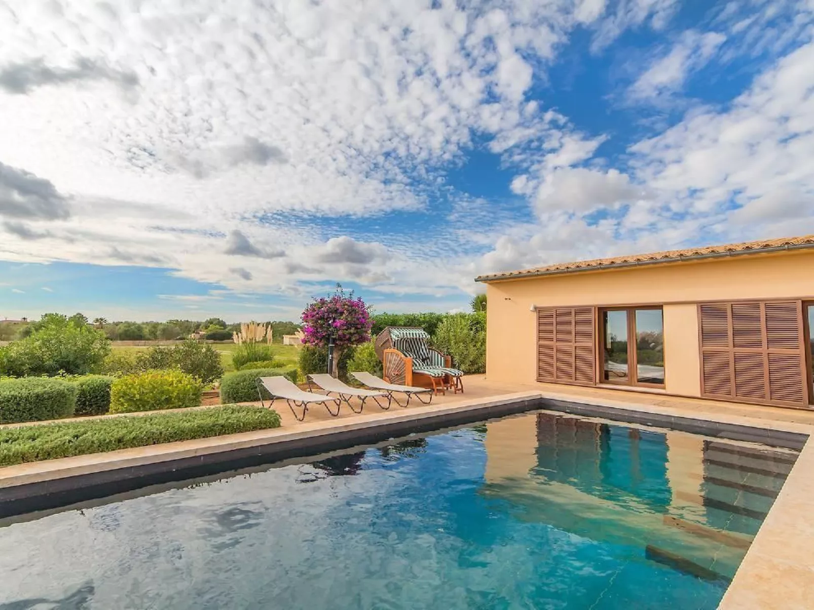 Tolles Ferienhaus in Campos mit Großem Pool