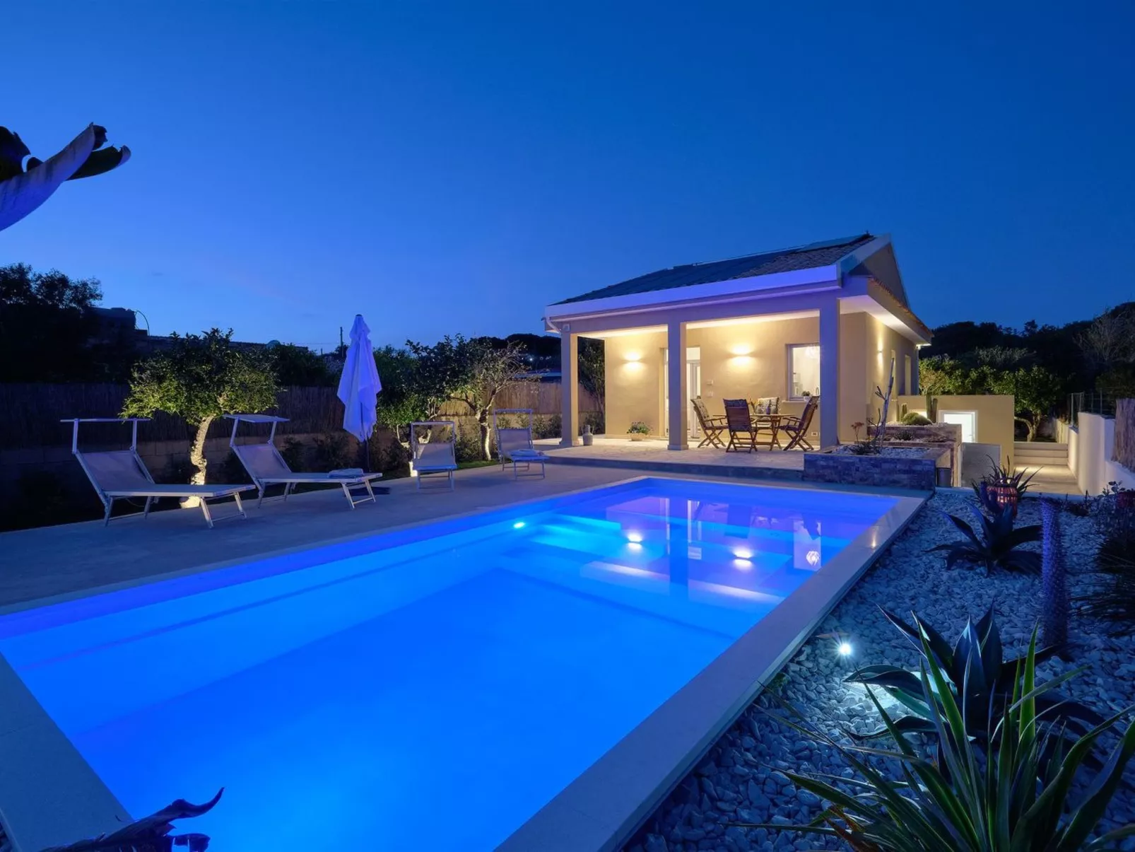 Villa Teti, mit Schwimmbad und in der Nähe des Strandes