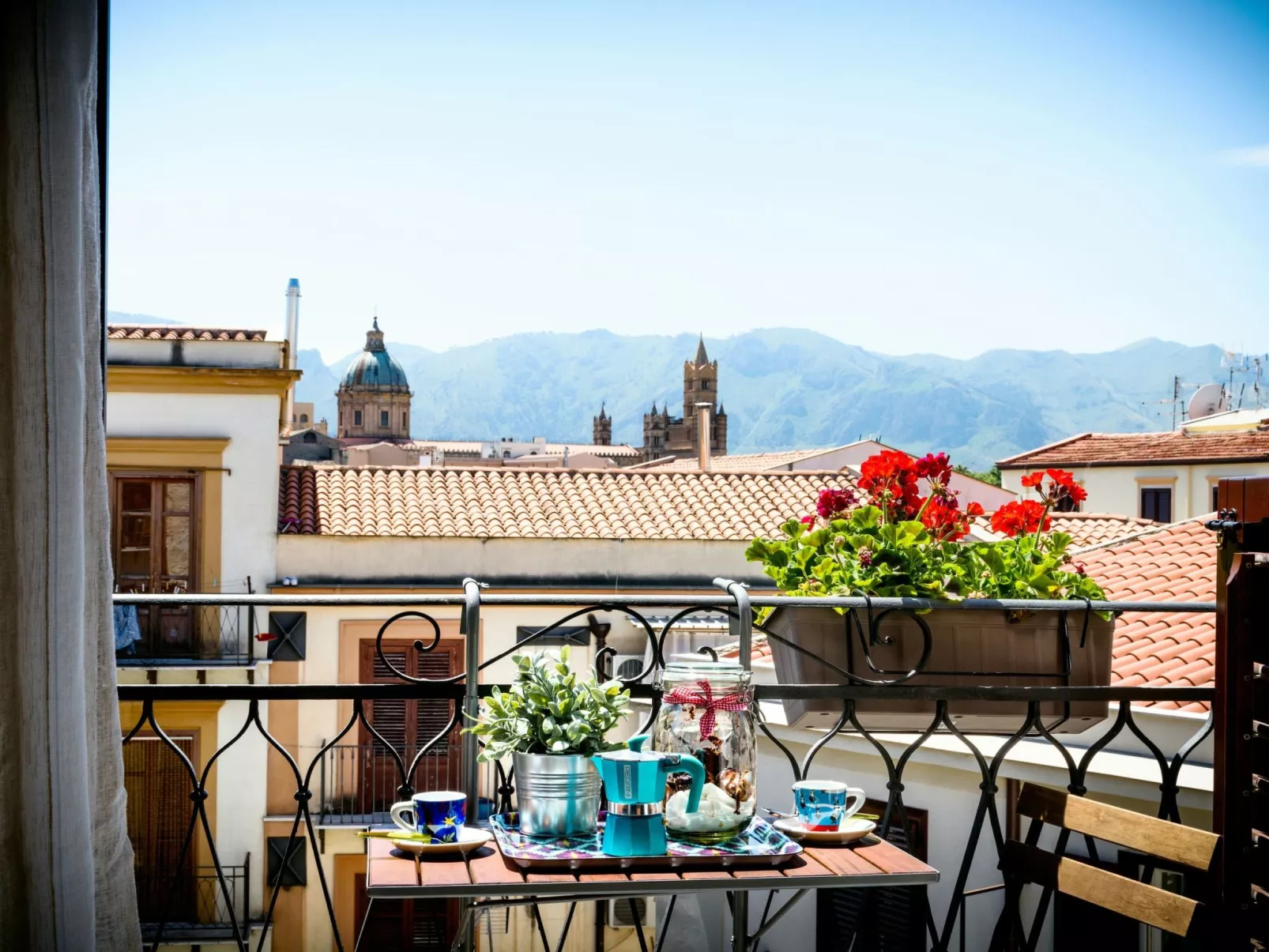 Ein-Zimmer-Wohnung 'Capo House' mit Balkon