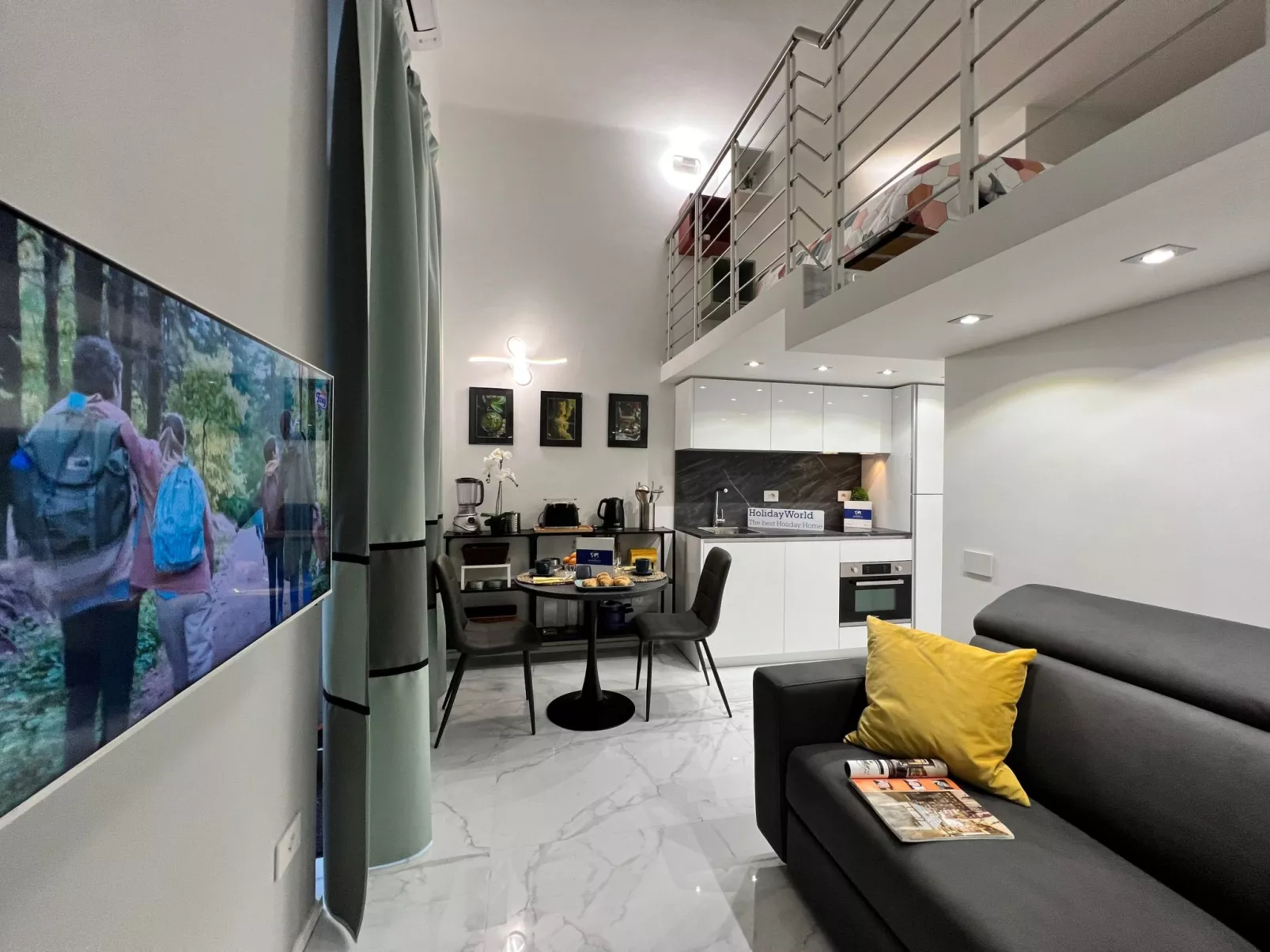 San Martino' Studio mit Terrasse