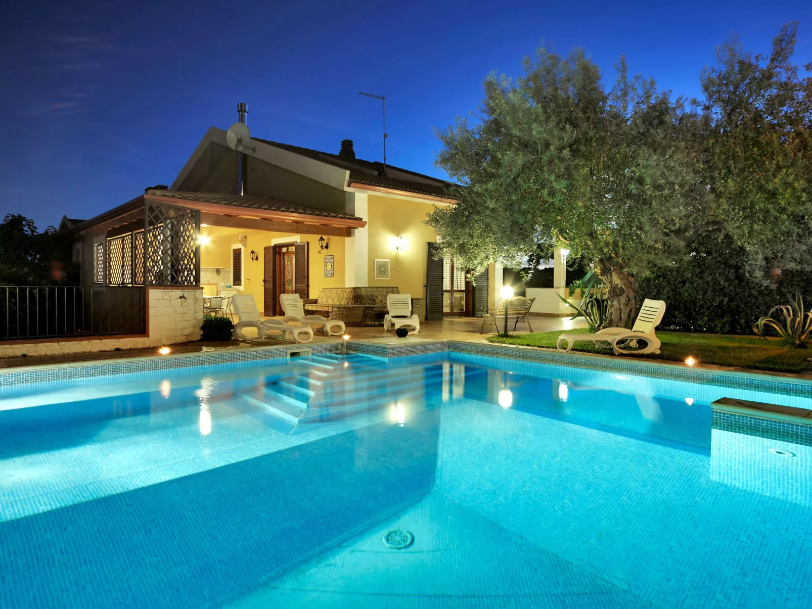 Für 12 Personen in Marina di Ragusa, Sizilien (Provinz Ragusa)