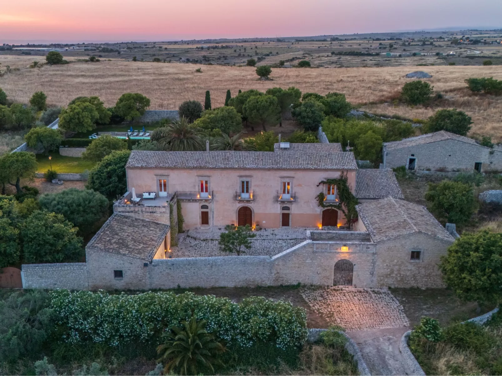 Scifazzo, typisch sizilianische Villa mit Swimmingpool