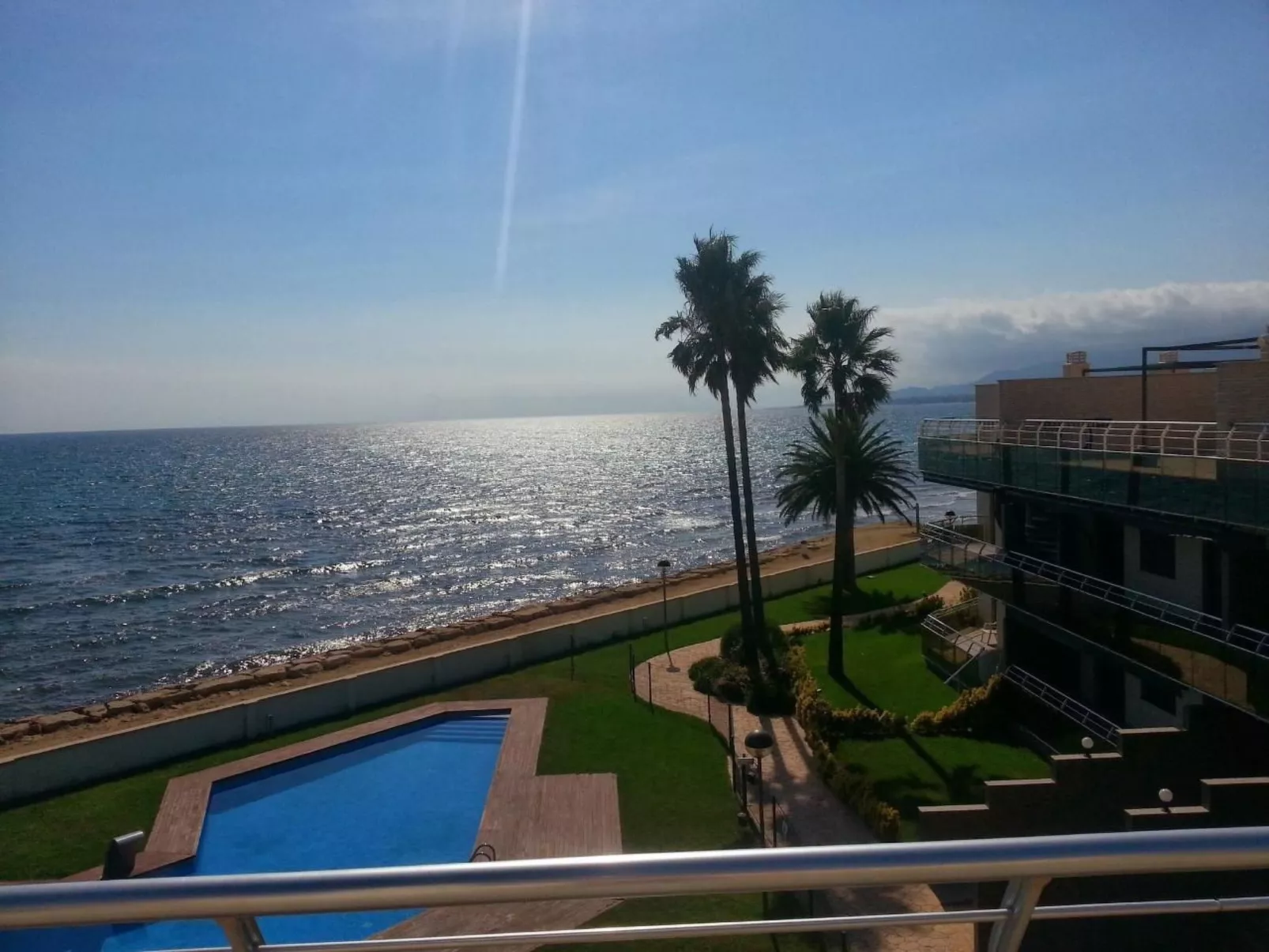 LUXUS APPARTMENT MIT MEERSICHT AUS DER TERRASSE