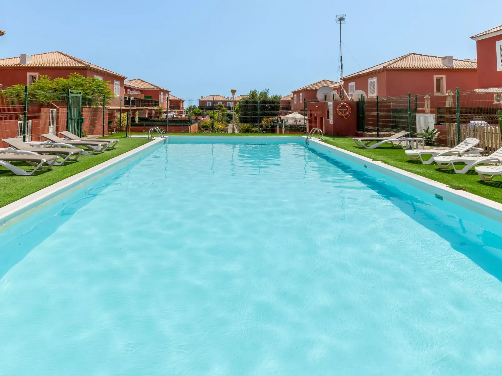 Private Terrasse, Schwimmbad, Parkplatz, Wi-Fi, TvSat