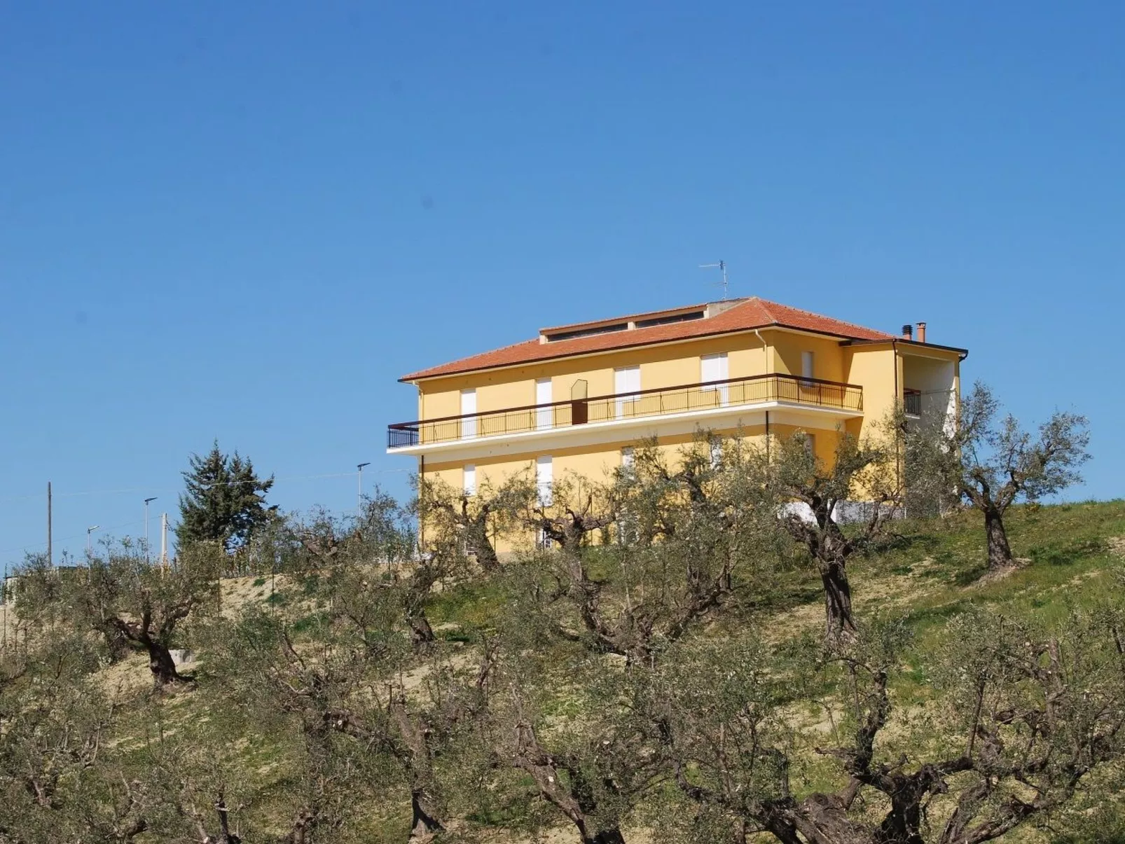 Residenz Borgo Offida mit großem Garten