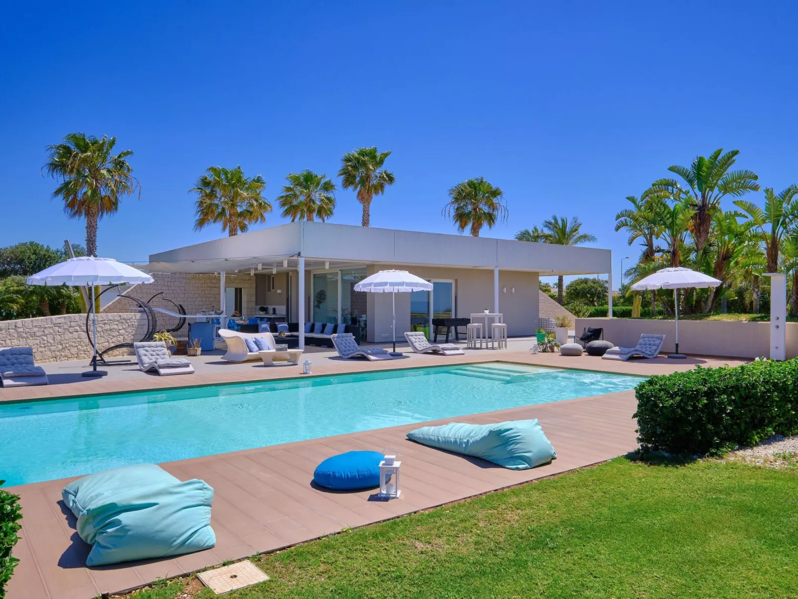 Anthea, Villa mit Pool und Fußball-Tennisplatz nur wenige Kilometer vom Strand