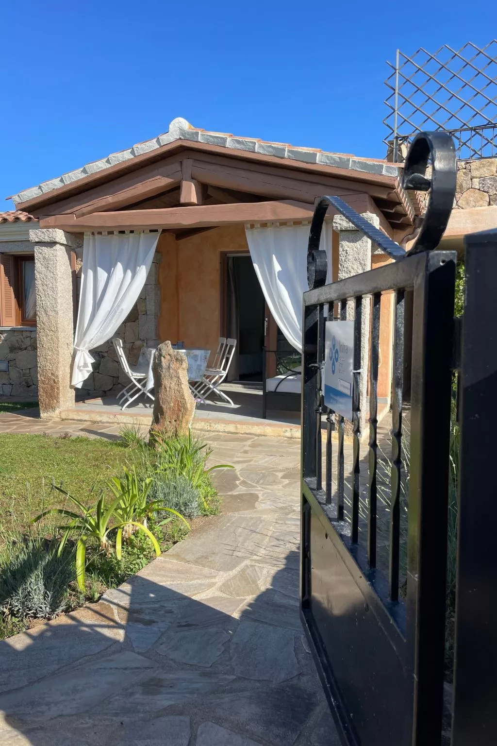 Haus 1 Kilometer vom Strand von Porto Ainu entfernt