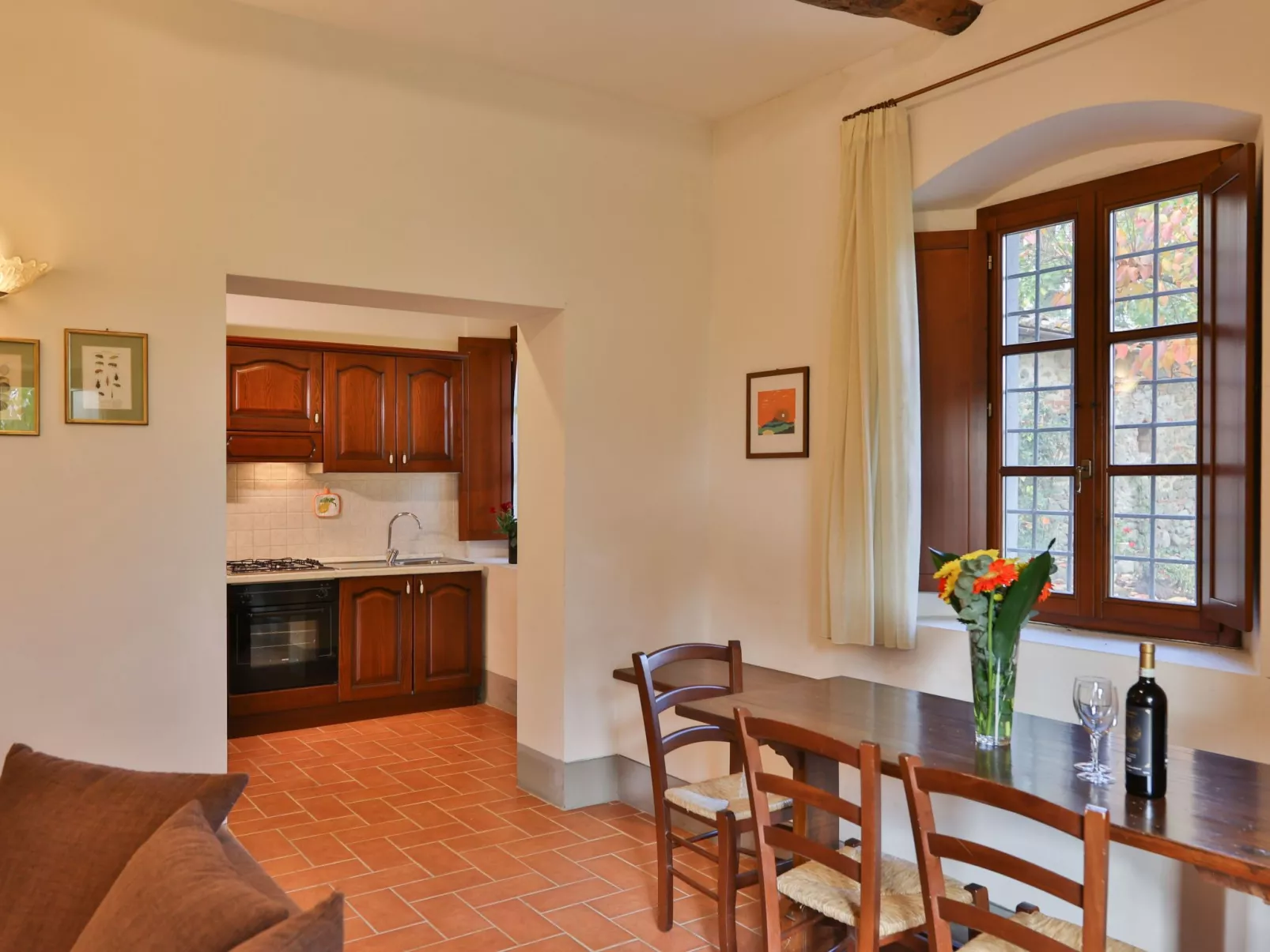 1-Schlafzimmer-Wohnung, die für Rollstuhlfahrer zugänglich ist