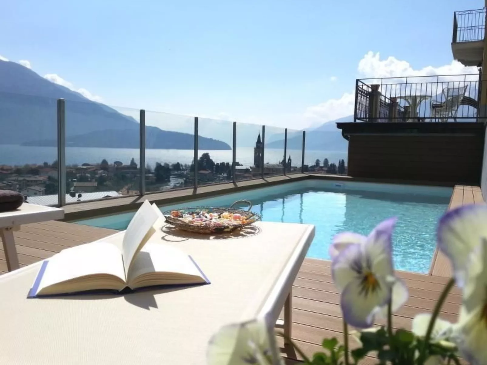 Ferienvilla 'Perla del Lago' mit privatem Pool