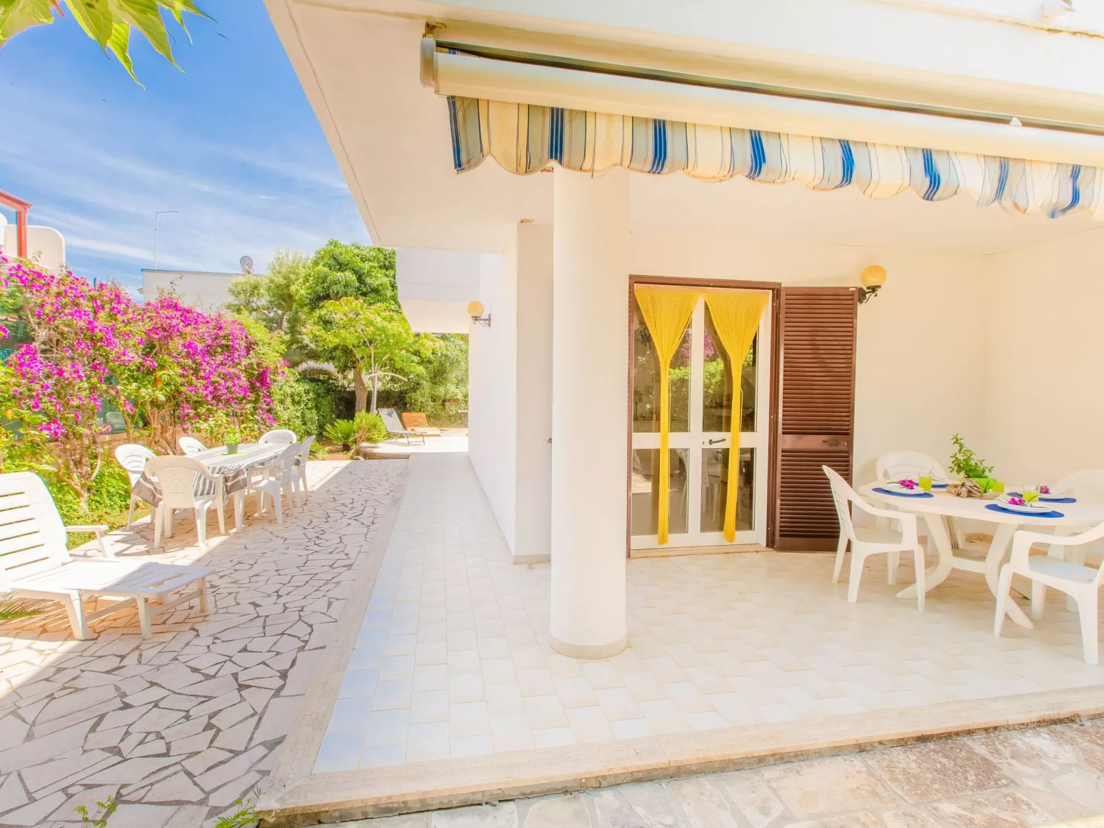 Villa 'Irene' mit Garten, Terrasse und Grill