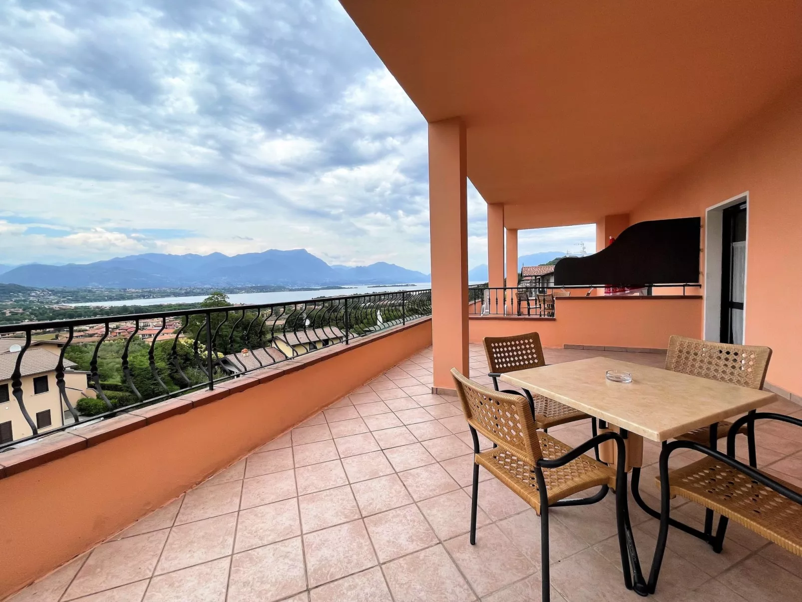 Wohnung in Solarolo mit privatem Parkplatz