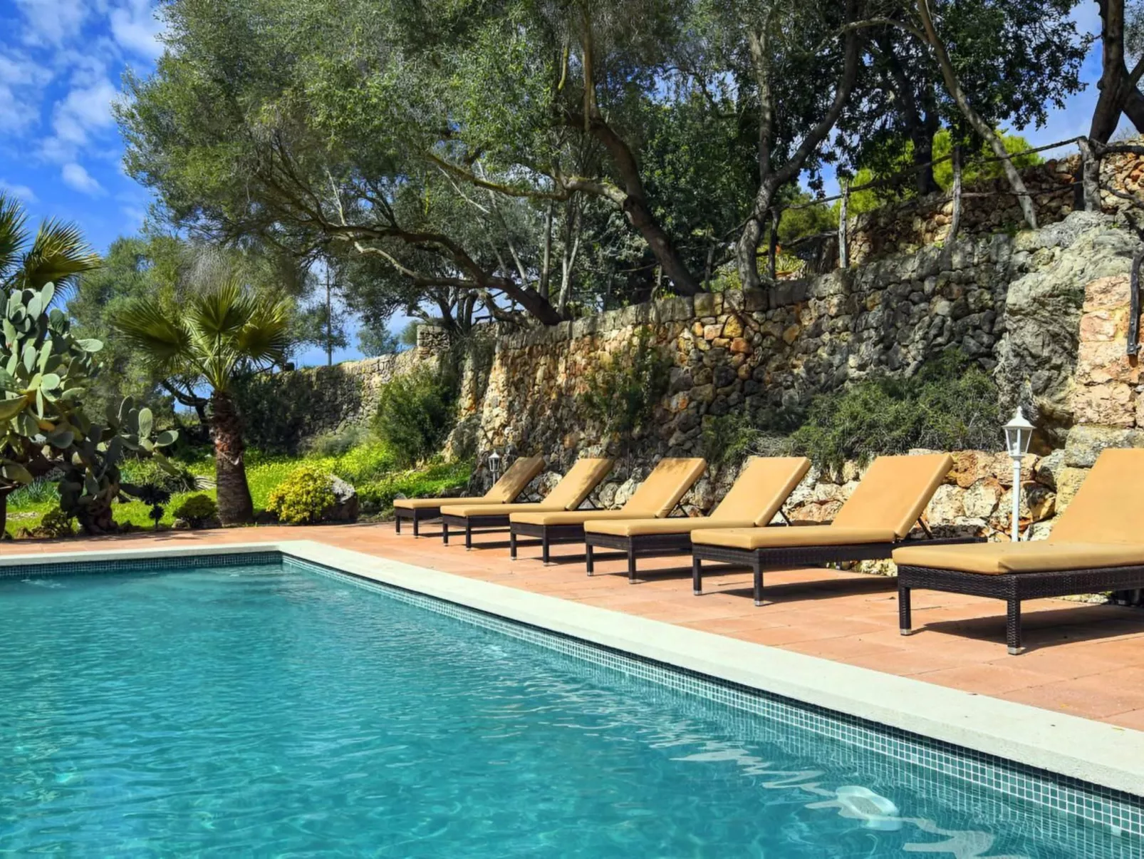 Finca in idyllischer Umgebung Pool & Klima 8 Pers