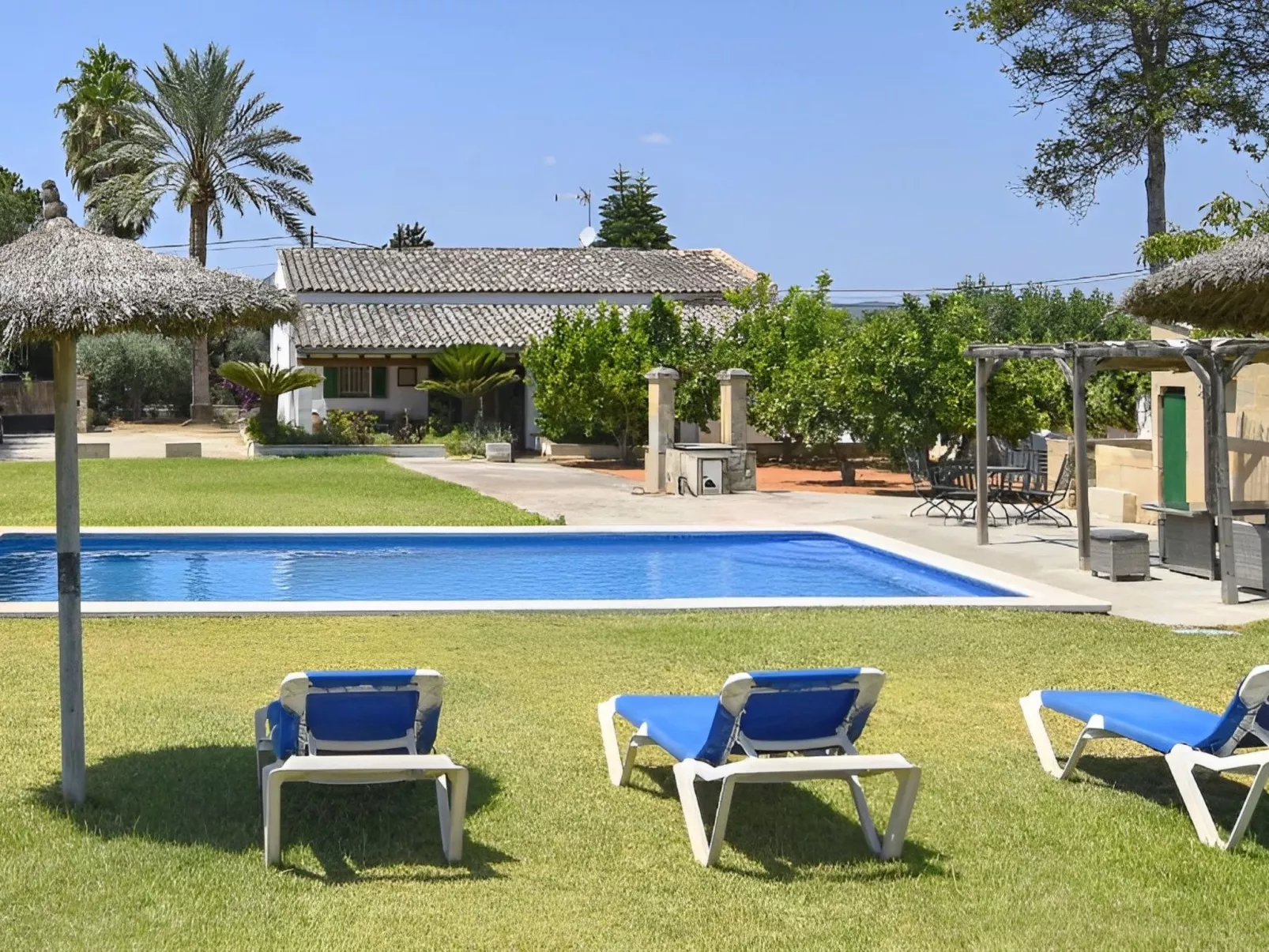 Finca "Valls" mit Garten, Grill und Terrasse