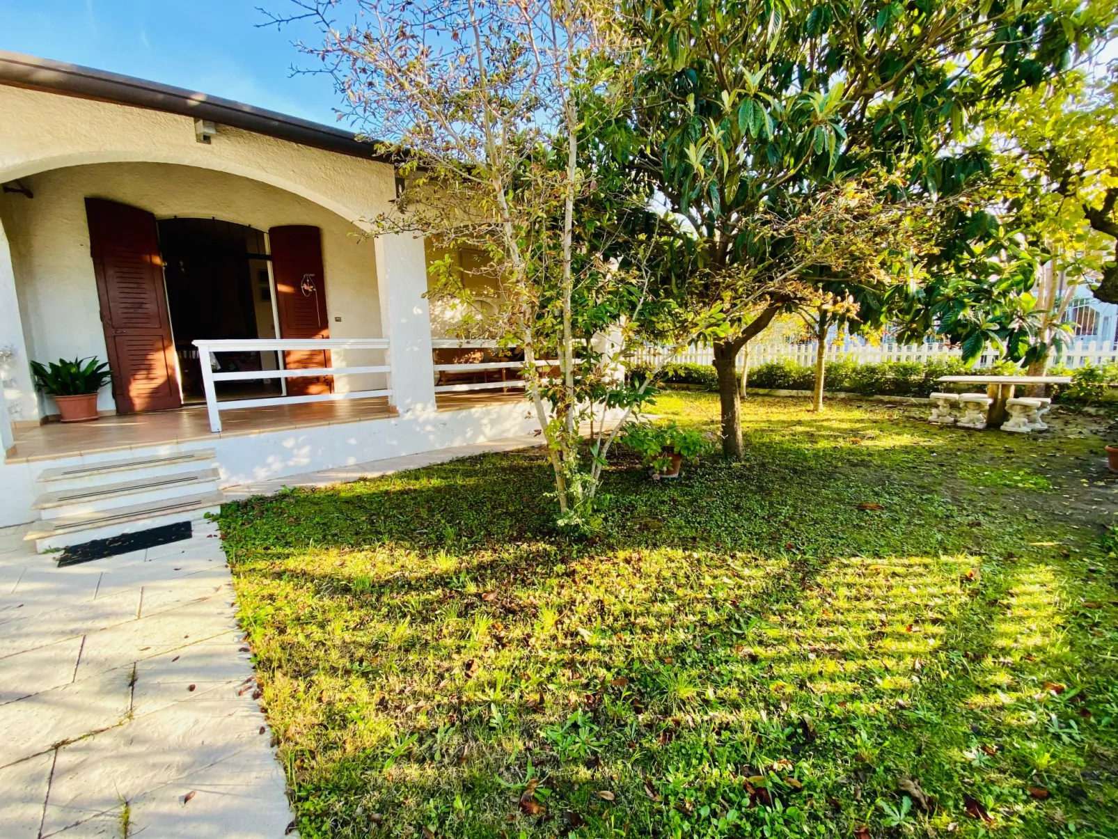 Repräsentative Villa, Klima, 300 Meter vom Meer entfernt