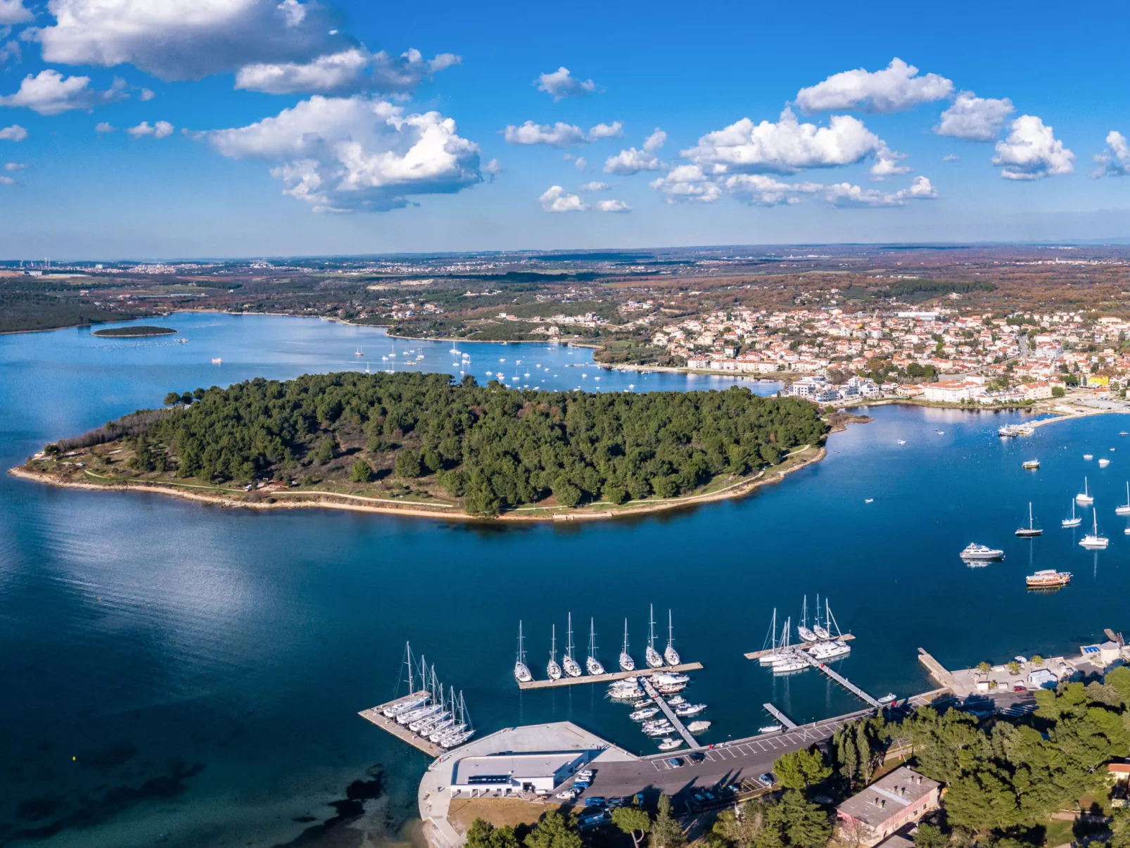 Wohnung "A'more Bijeca2" mit Blick auf das Wasser-Omgeving