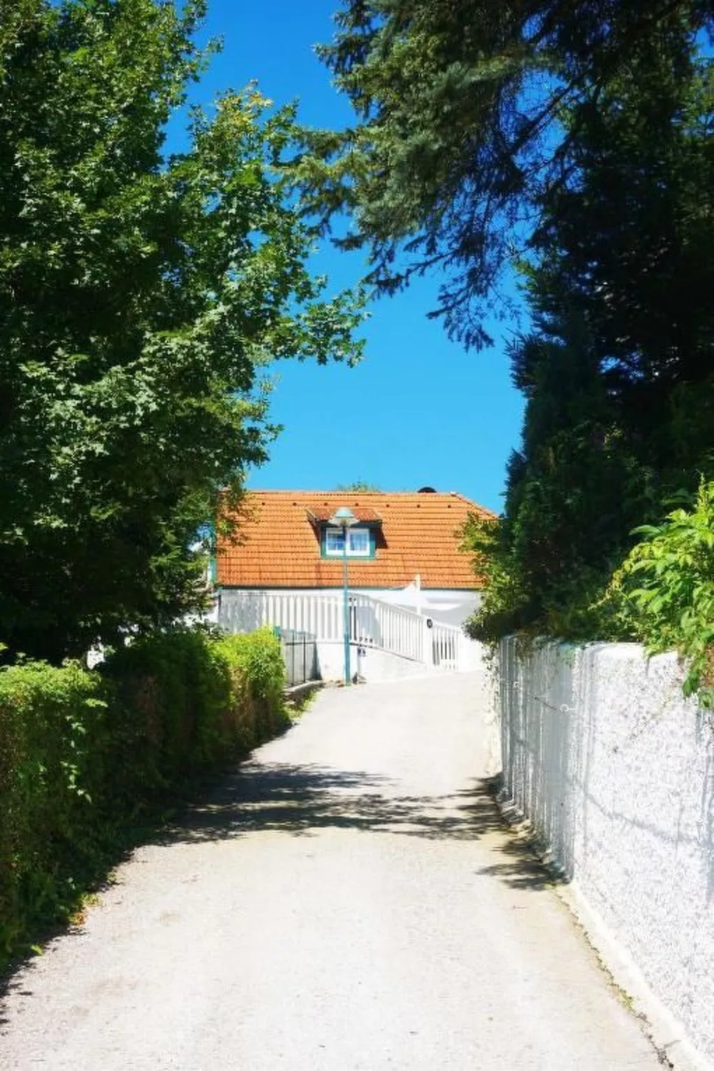 Black & White-Buiten