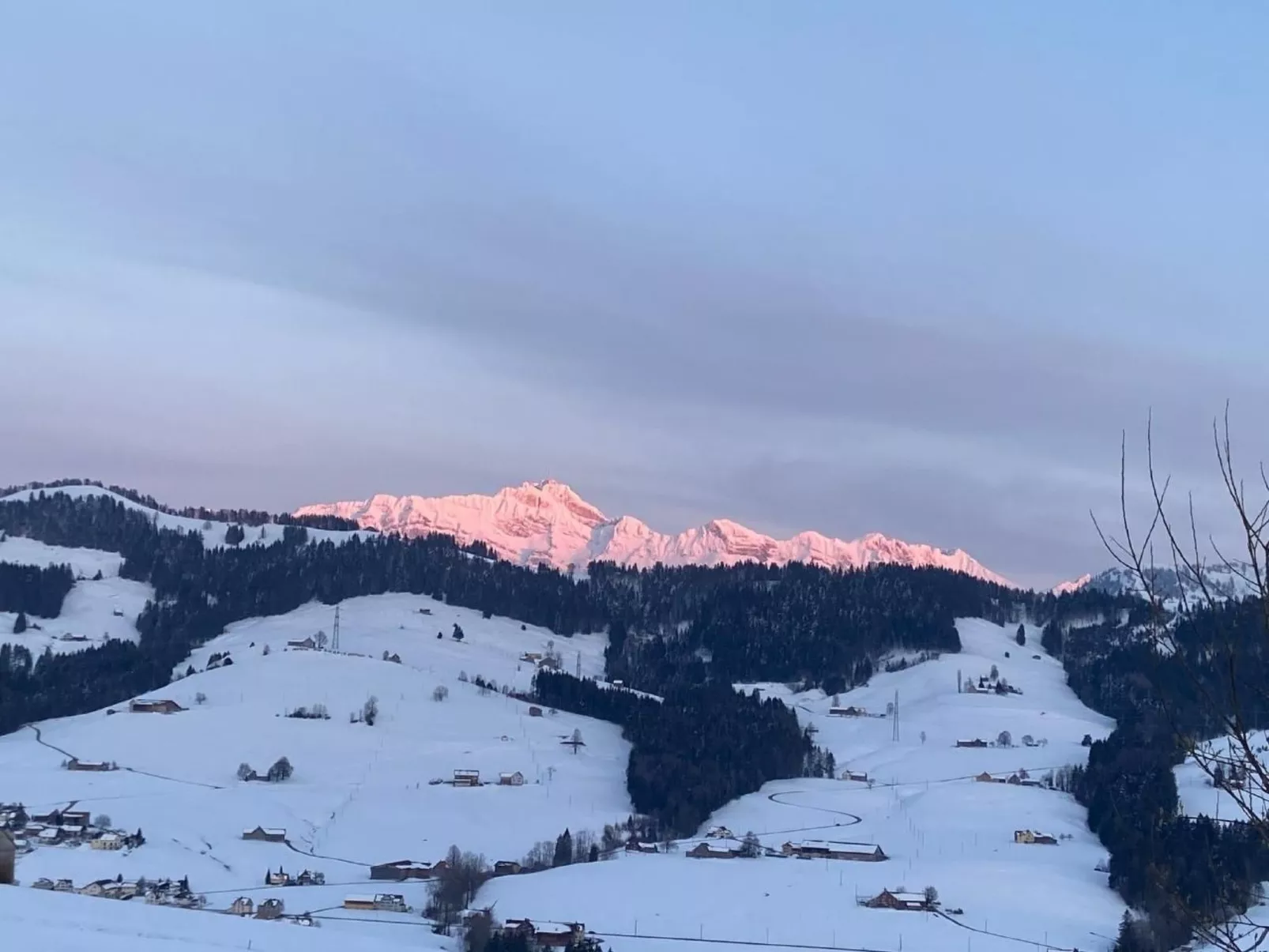 Sonnige Maisonette-Buiten