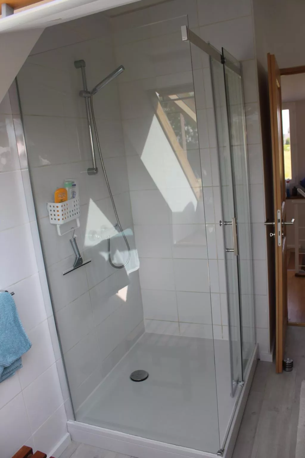 In Sourdeval Les Bois mit Garten-Binnen