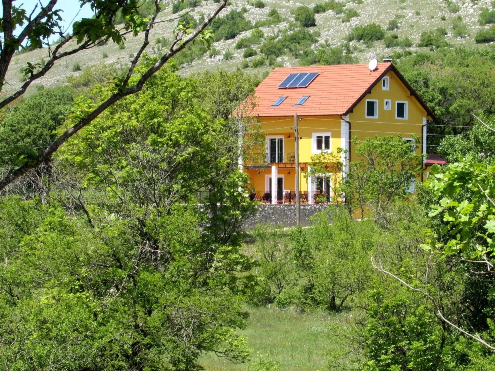 Alleinstehendes Ferienhaus mit Swimmingpool