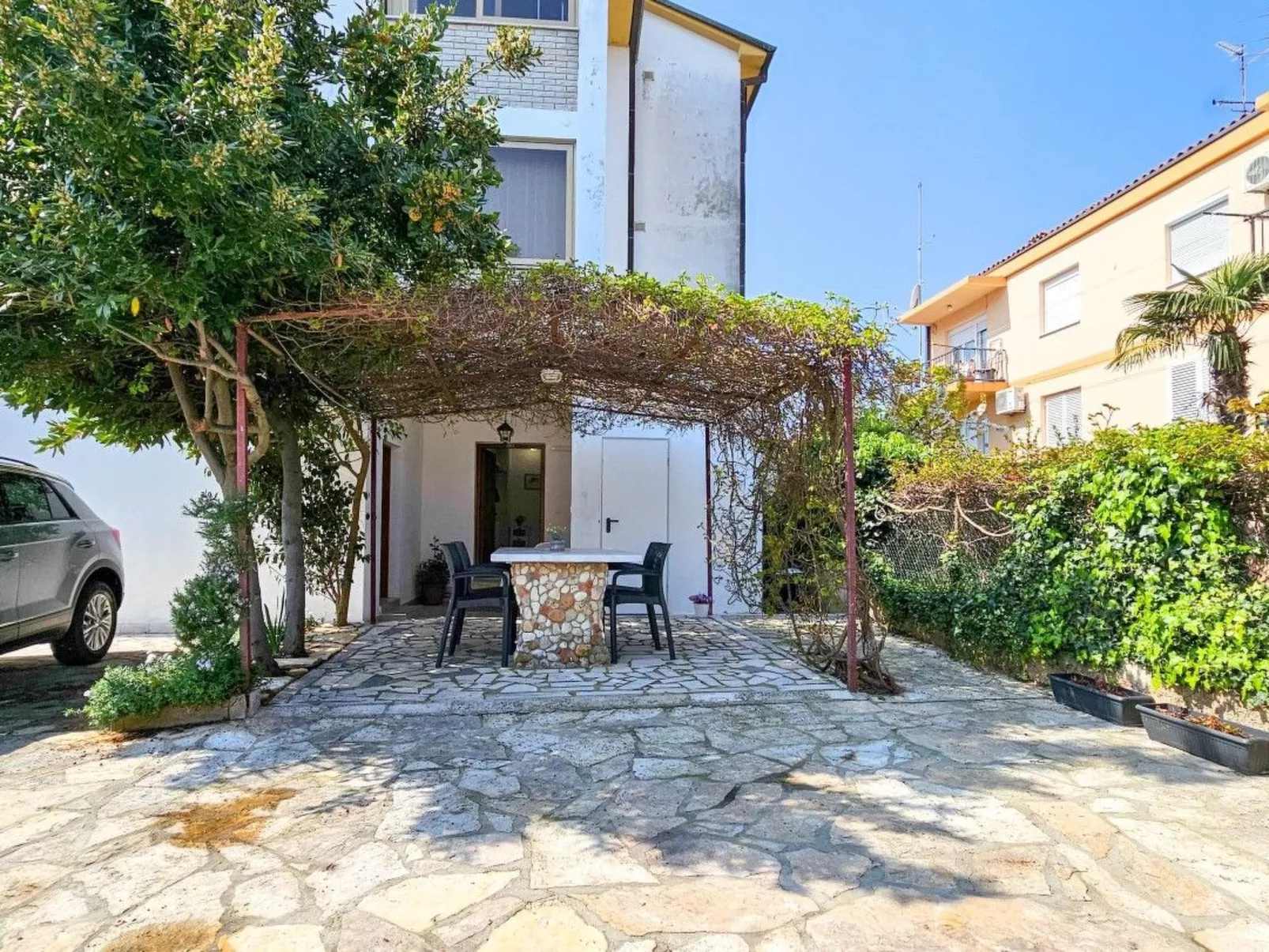 Wohnung 80m vom Meer mit Terrasse-Buiten