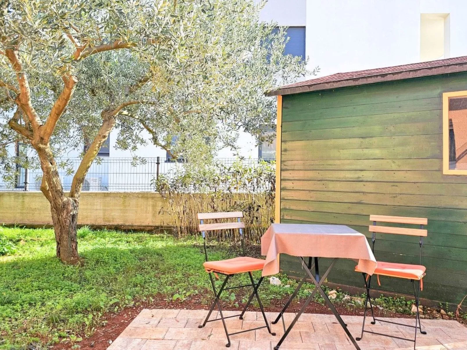 Apartment mit Klimaanlage für 2 Personen-Buiten