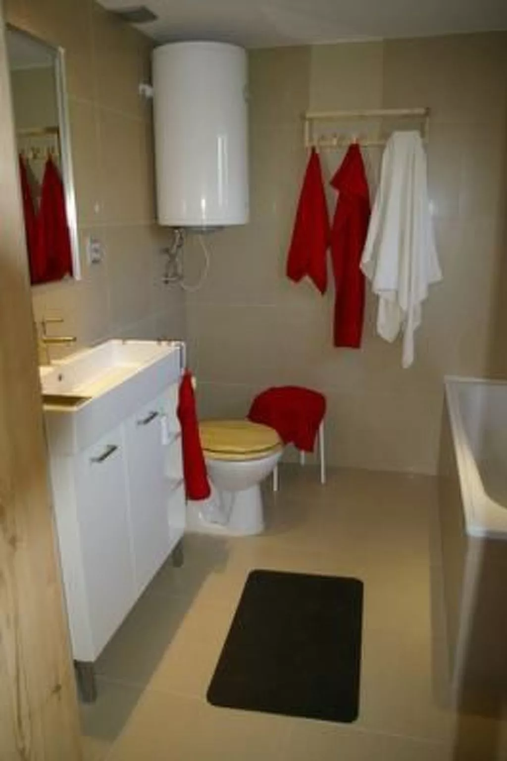 In Gajówka mit Terrasse und Garten