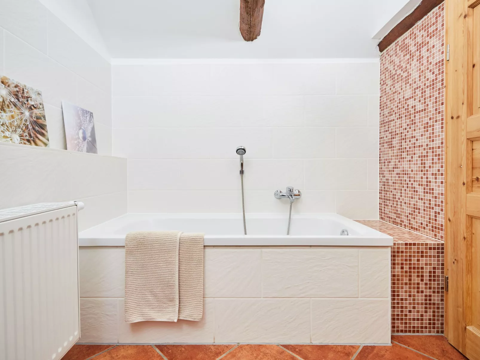 Fachwerkhaus mit Garten, Grill und Terrasse