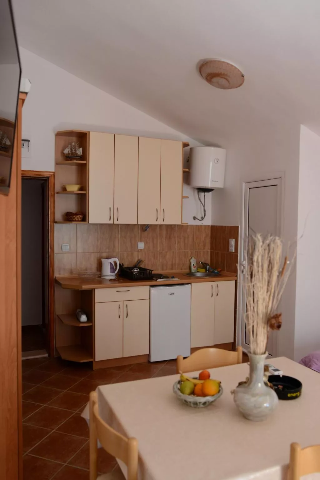 Studioapartment Lazarevic mit Balkon - Binnen